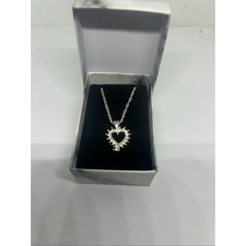 Heart Necklace – Gift Box Included!